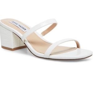 Steve Madden Issy Block Heel in white crocodile. Size 7.